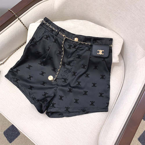 新入荷～人気ショートパンツ